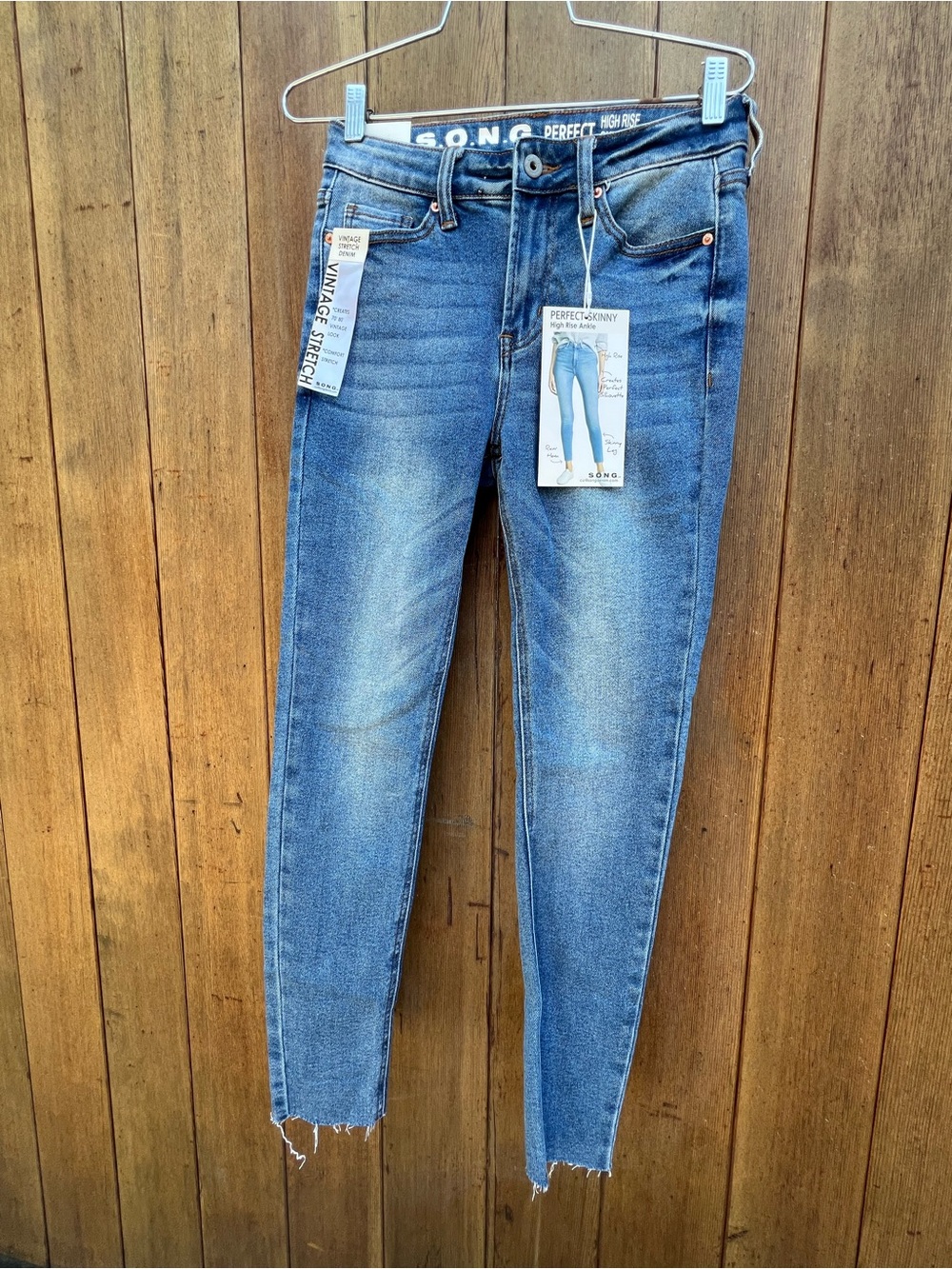 High-Rise Skinny Jeans in Medium Blue for women brand new size 5/27